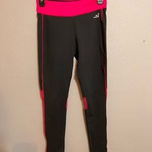 Never worn reebok leggings